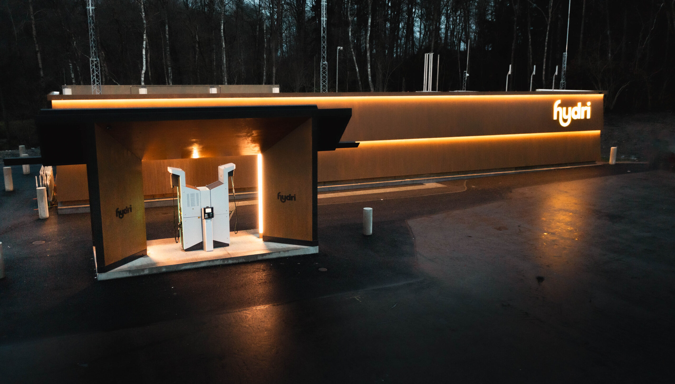 Hydri Inaugurates a New Green Hydrogen Refueling Station in Håby